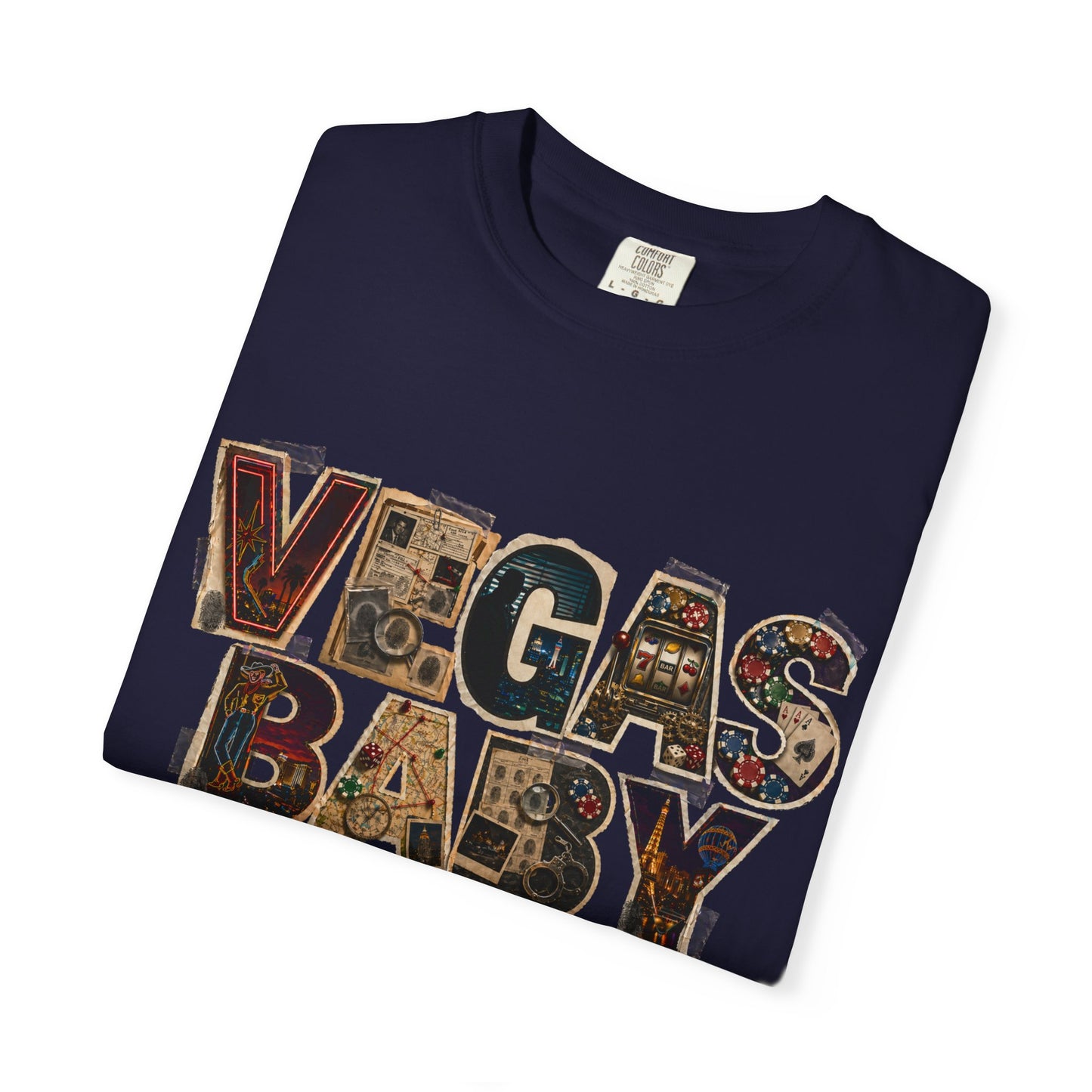 Vegas Baby T-Shirt — Retro Collage crime con 26 (no logo)