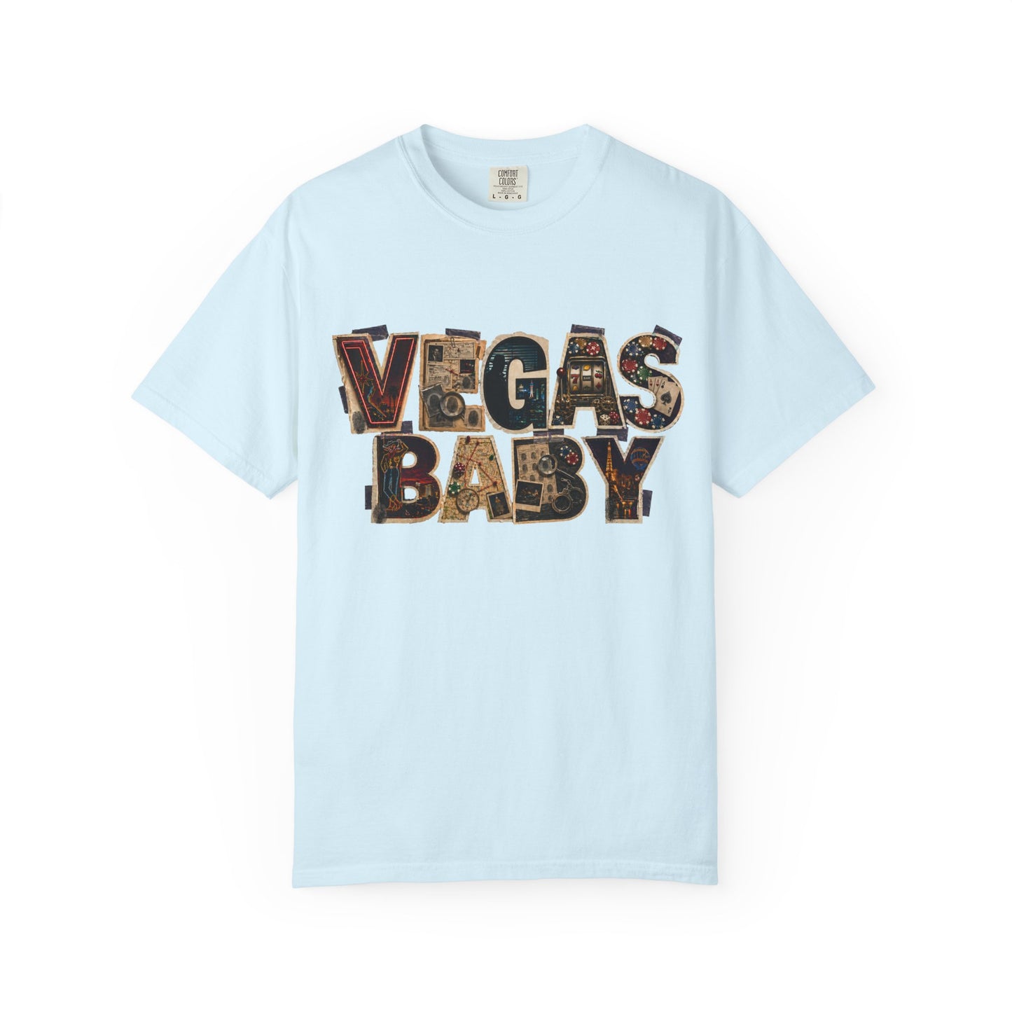 Vegas Baby T-Shirt — Retro Collage crime con 26 (no logo)