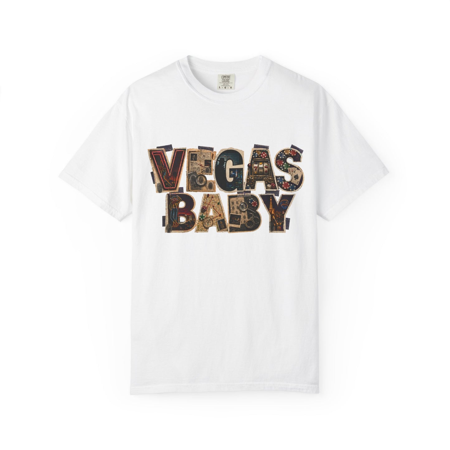 Vegas Baby T-Shirt — Retro Collage crime con 26 (no logo)