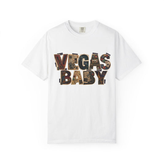 Vegas Baby T-Shirt — Retro Collage crime con 26 (no logo)