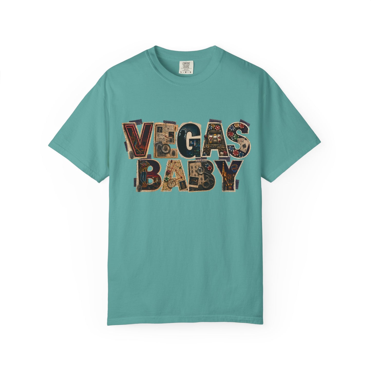 Vegas Baby T-Shirt — Retro Collage crime con 26 (no logo)
