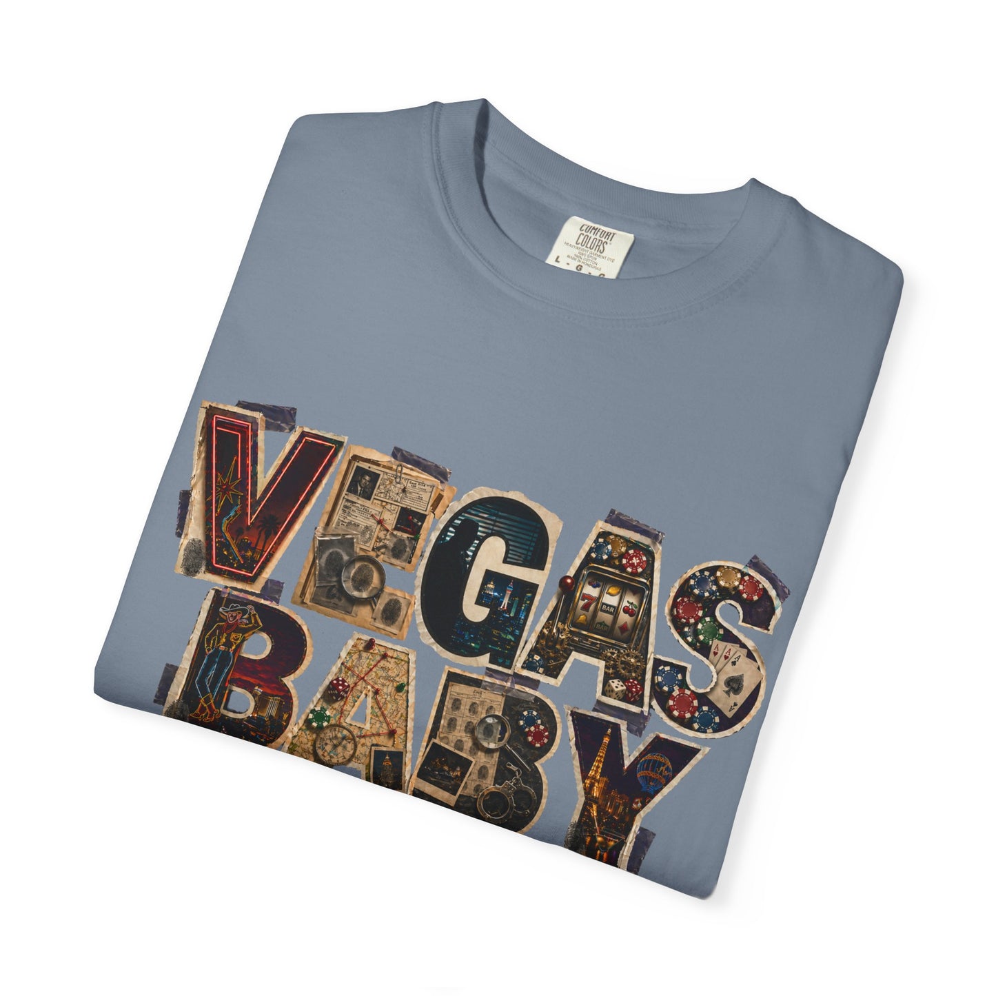 Vegas Baby T-Shirt — Retro Collage crime con 26 (no logo)